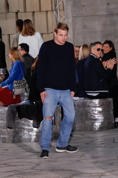Look 39